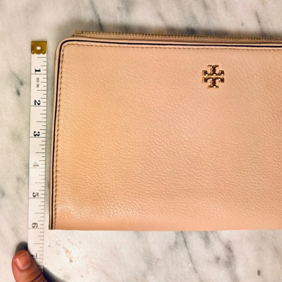 Tory Burch Crossbody Everly Mini Top Zip Gold Details Pink Leather - Picture 8 of 8